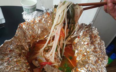 開心花甲米線技術午夜福利理论片高清在线观看播放哪裏好？香辣味開心花甲製作